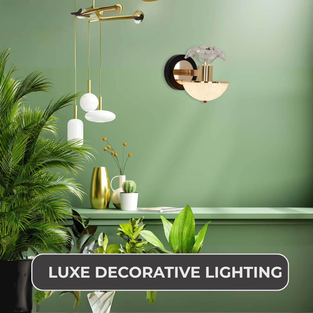 Fancy Metal and Glass Wall Lamp